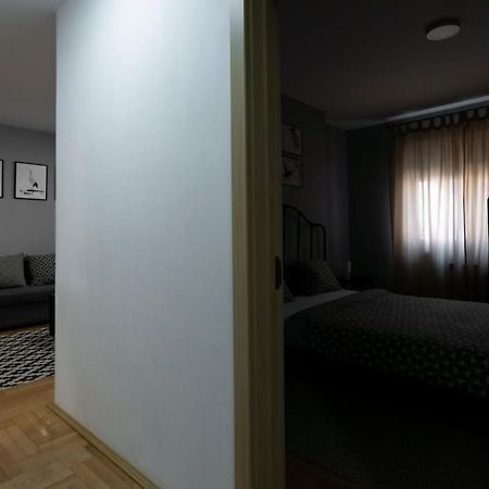 Central Fenix Apartment - Free Private Parking-Fast Wi-Fi 诺威萨 外观 照片