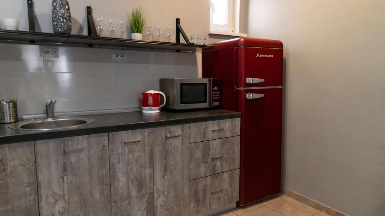 Central Fenix Apartment - Free Private Parking-Fast Wi-Fi 诺威萨 外观 照片