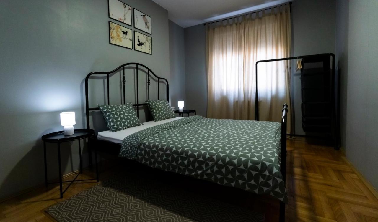 Central Fenix Apartment - Free Private Parking-Fast Wi-Fi 诺威萨 外观 照片