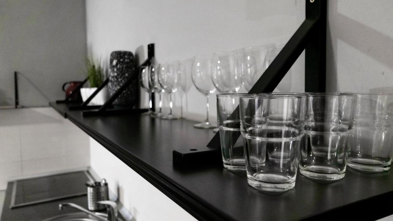 Central Fenix Apartment - Free Private Parking-Fast Wi-Fi 诺威萨 外观 照片