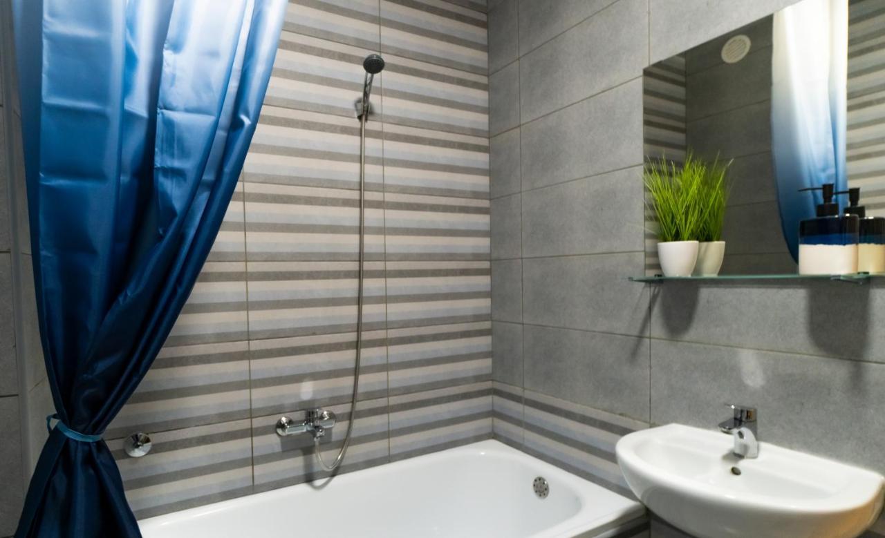 Central Fenix Apartment - Free Private Parking-Fast Wi-Fi 诺威萨 外观 照片