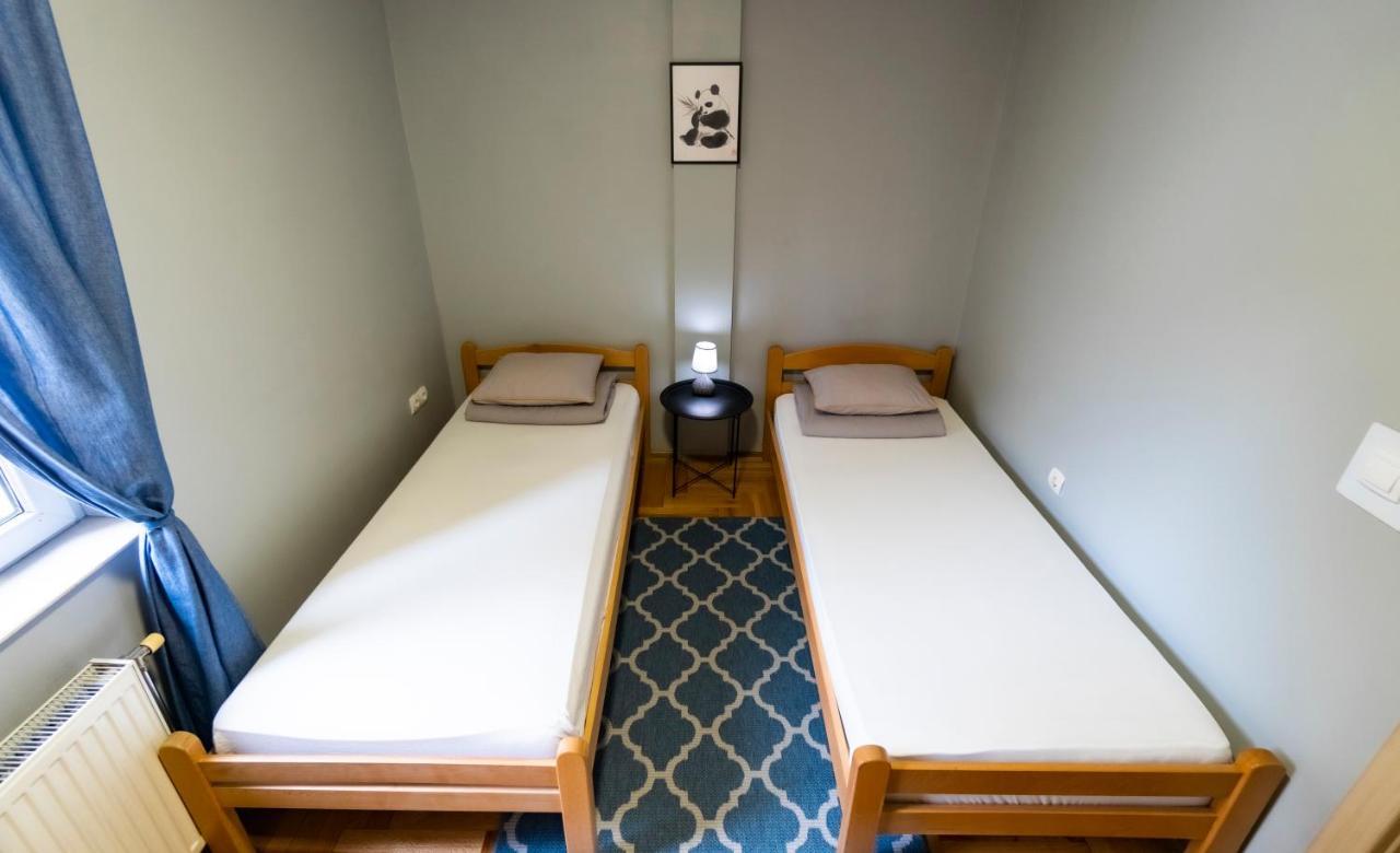 Central Fenix Apartment - Free Private Parking-Fast Wi-Fi 诺威萨 外观 照片
