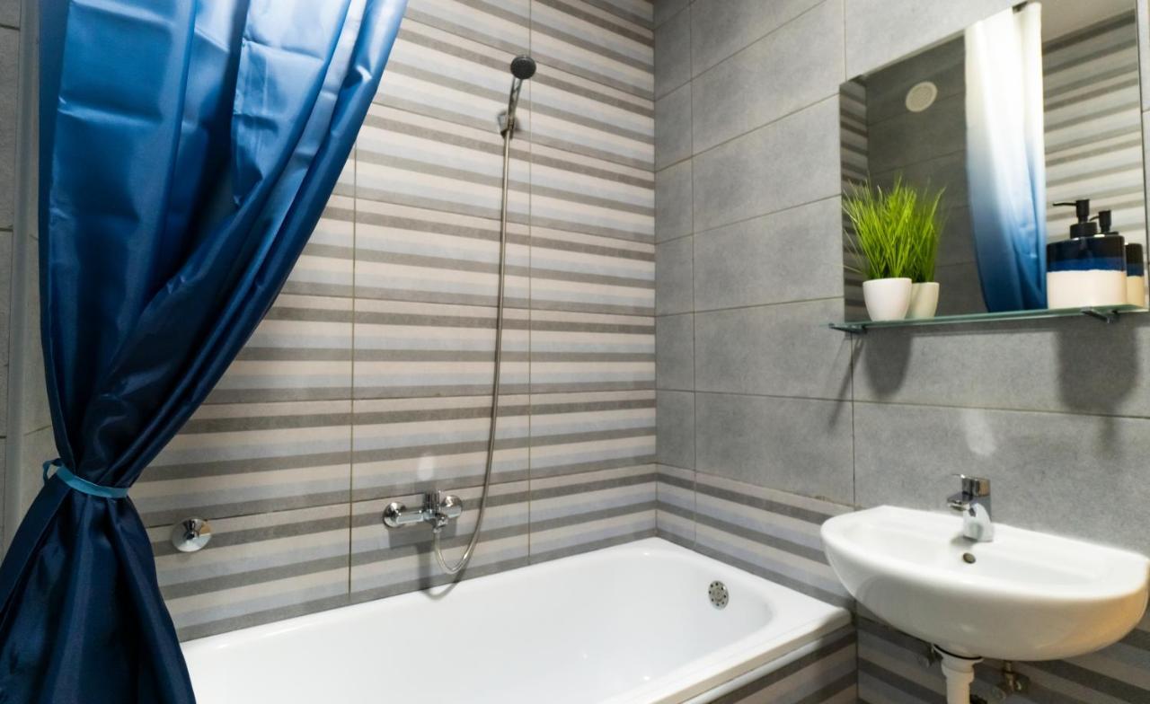 Central Fenix Apartment - Free Private Parking-Fast Wi-Fi 诺威萨 外观 照片