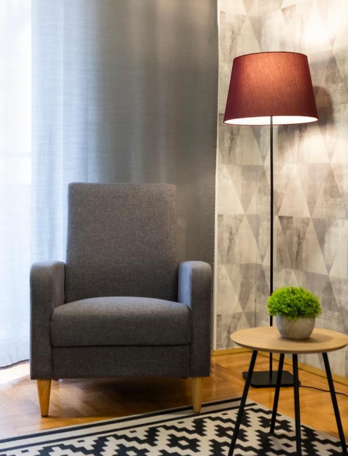 Central Fenix Apartment - Free Private Parking-Fast Wi-Fi 诺威萨 外观 照片