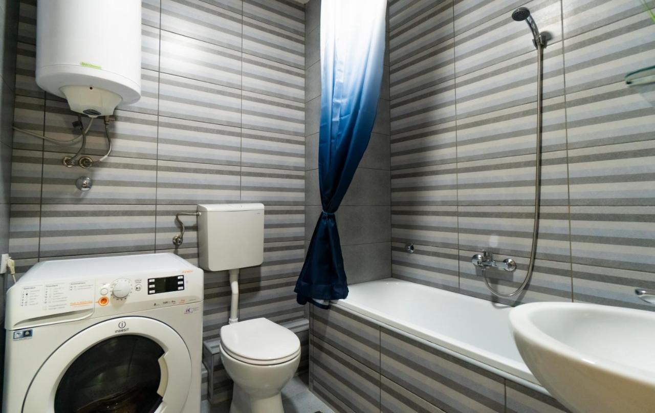 Central Fenix Apartment - Free Private Parking-Fast Wi-Fi 诺威萨 外观 照片